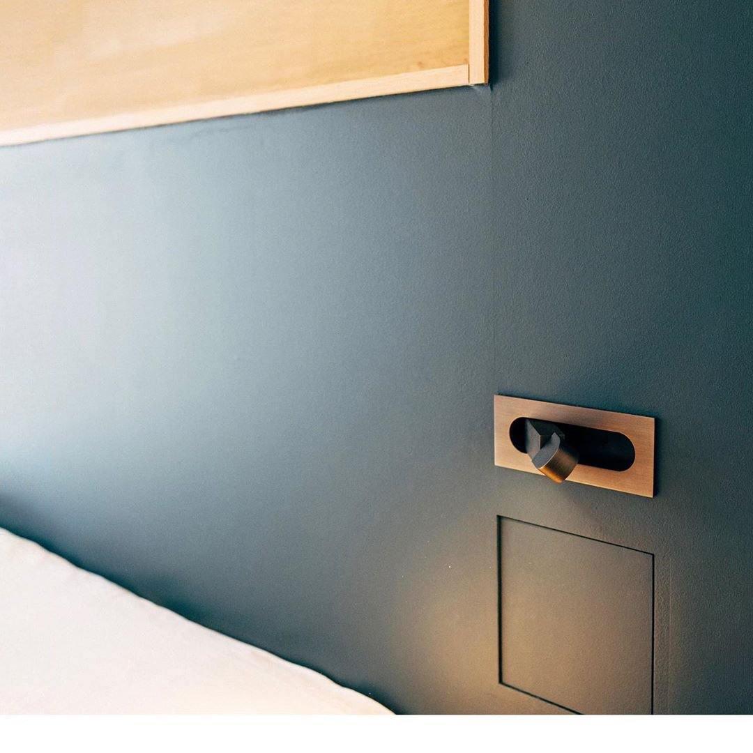Bedside Reading Light, Pop-Out LED Wall Lamp, Hidden Switch