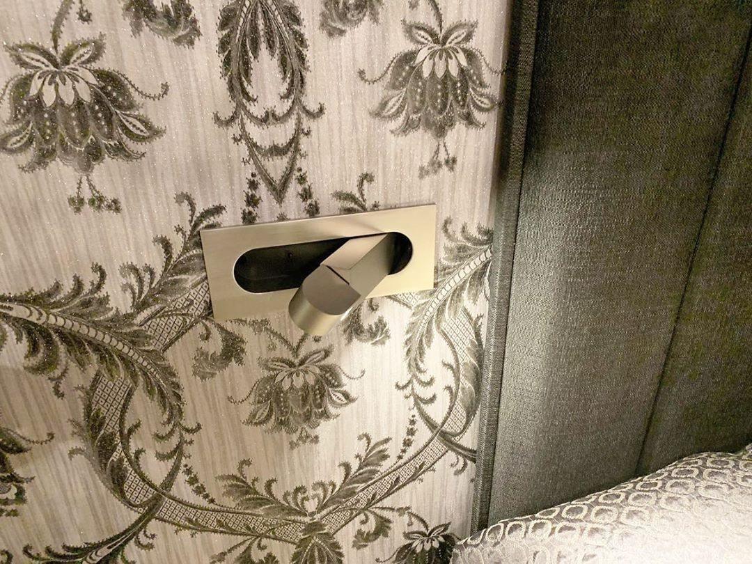 Bedside Reading Light, Pop-Out LED Wall Lamp, Hidden Switch