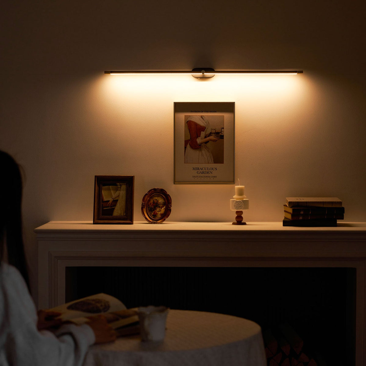 Cordless Rechargeable Picture Light, Linear LED Wall Lamp