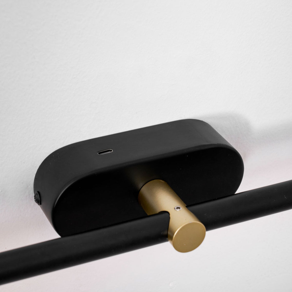 Cordless Rechargeable Picture Light, Linear LED Wall Lamp