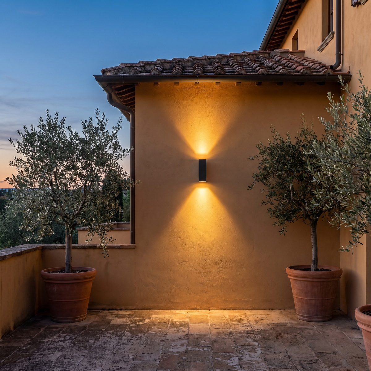 Up Down Narrow Beam Wall Washer at an Italian villa