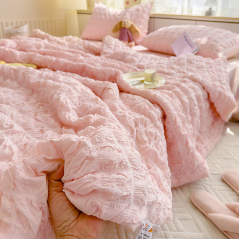 Quilted Seersucker Blanket, Puffy Textured Bed Comforter