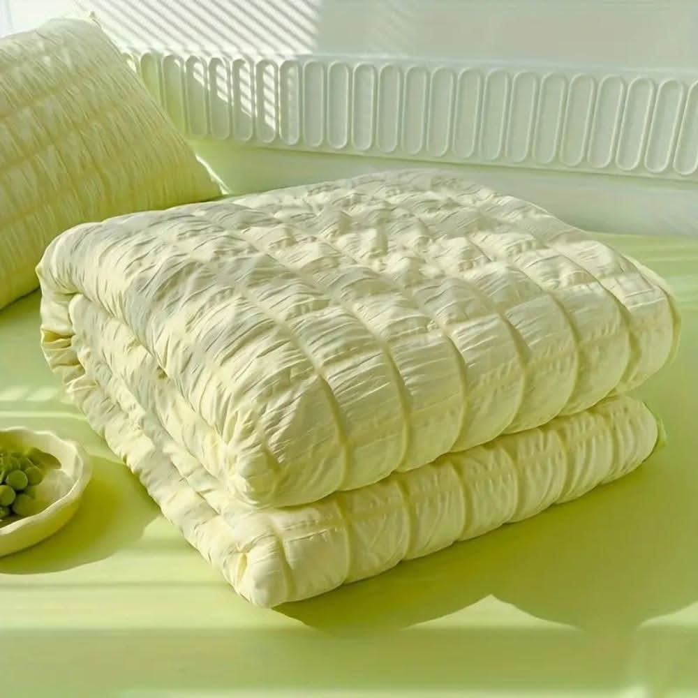 Quilted Seersucker Blanket, Puffy Textured Bed Comforter