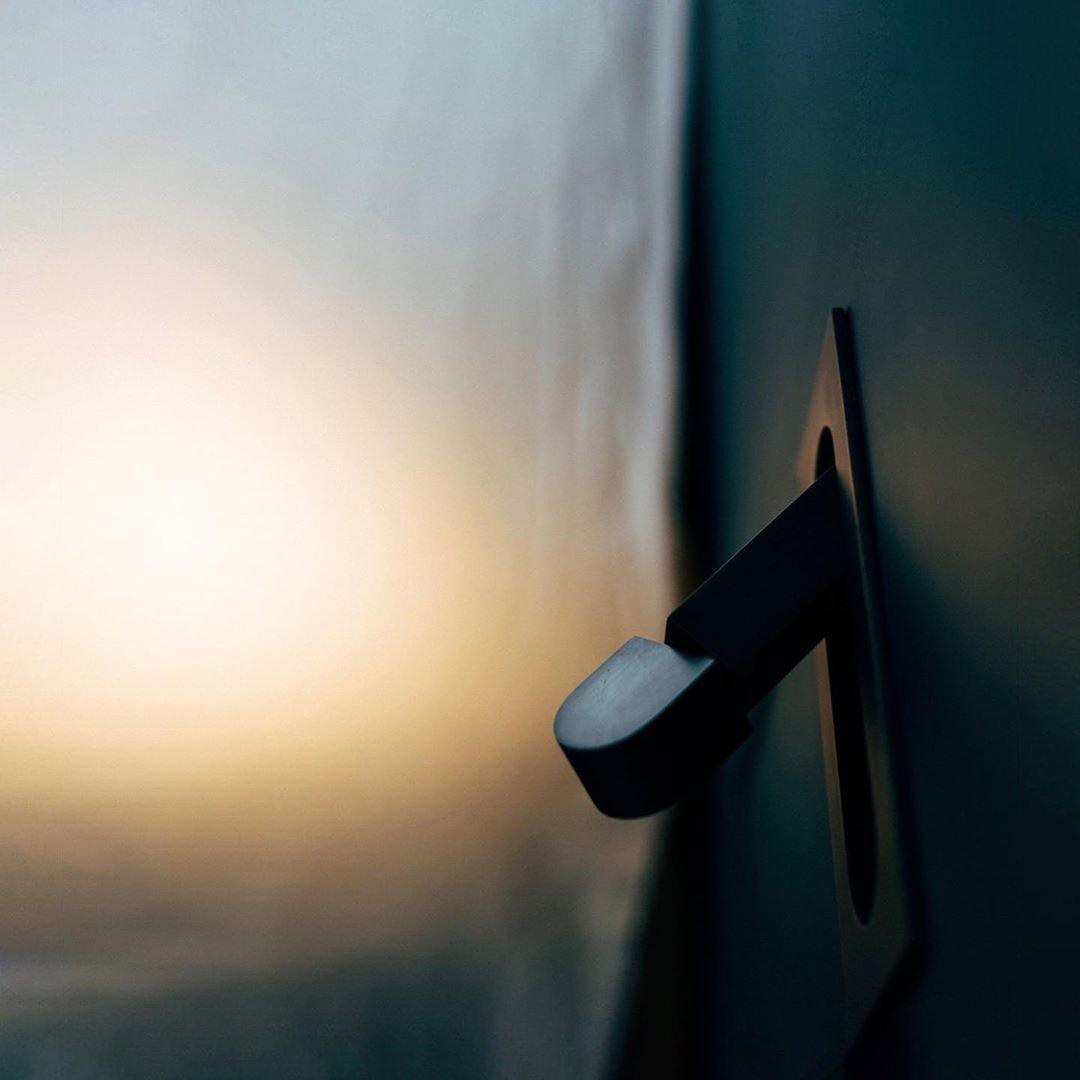 Bedside Reading Light, Pop-Out LED Wall Lamp, Hidden Switch