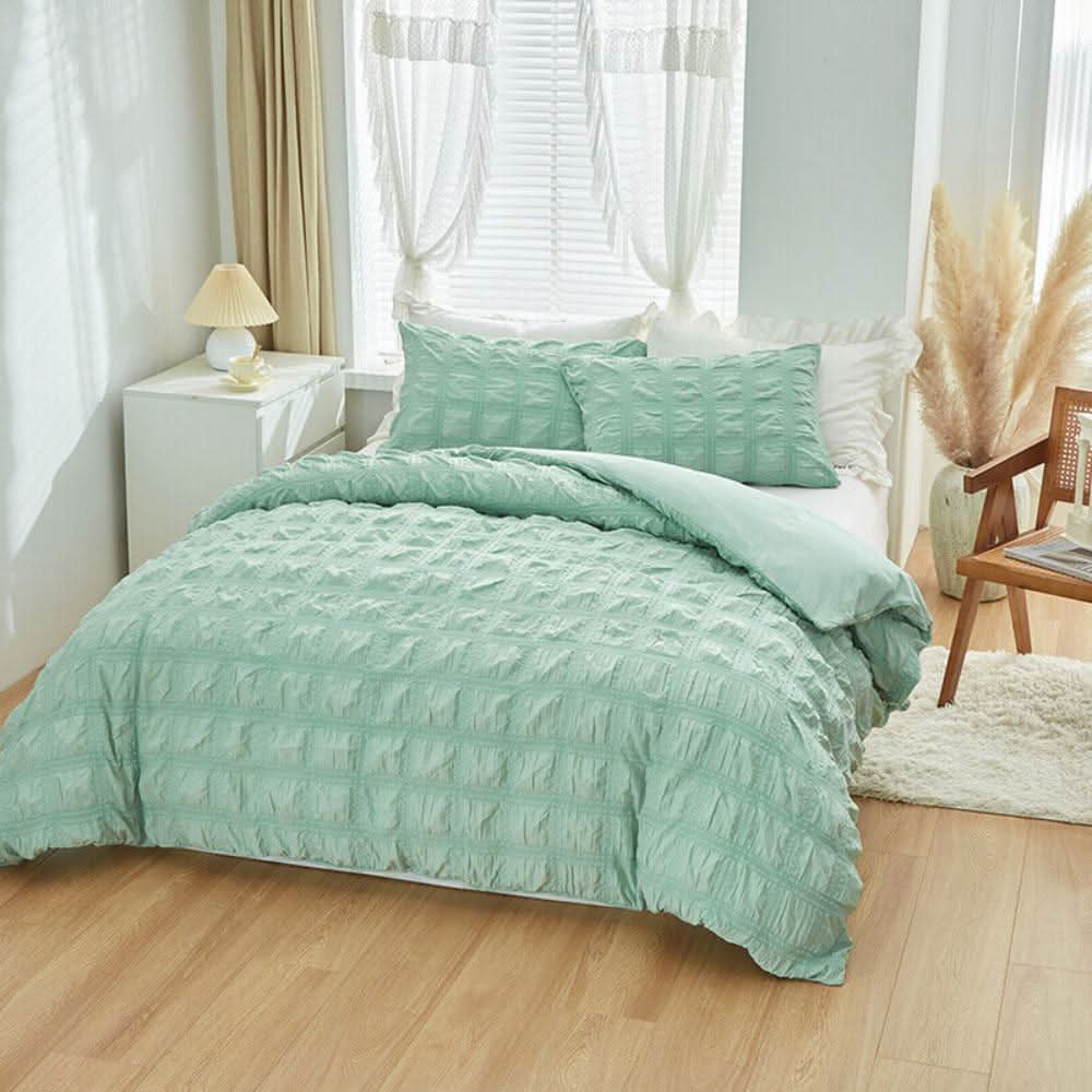 Quilted Seersucker Blanket, Puffy Textured Bed Comforter